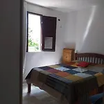 apartamento encantador bem ventilado, excelente localização na av Dom Luís.