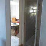 apartamento encantador bem ventilado, excelente localização na av Dom Luís.